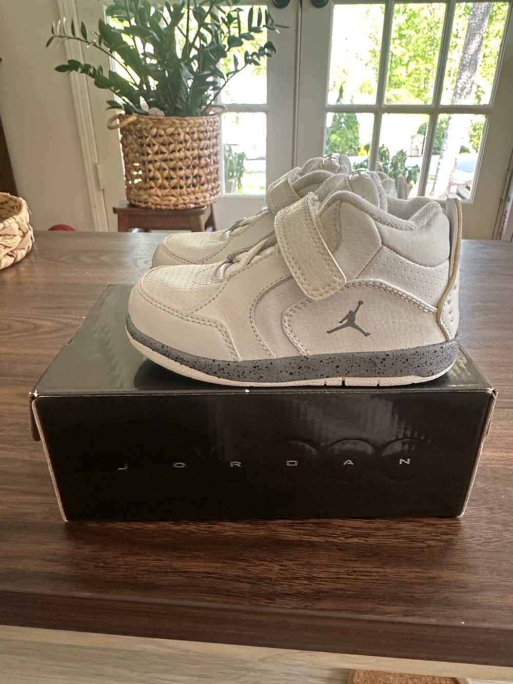 Jordan 1 Baby Light Grey High-Top Sneakers with Speckled Midsole